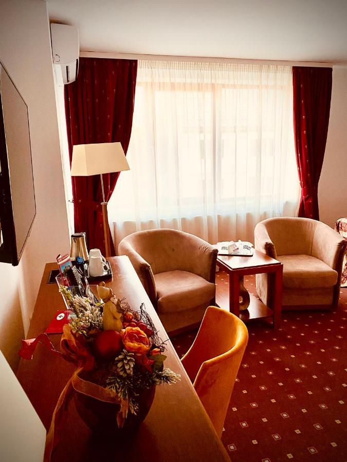 Отель Casa Jasmine Брашов Экстерьер фото