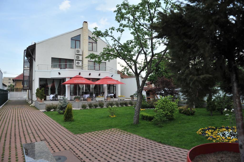 Отель Casa Jasmine Брашов Экстерьер фото
