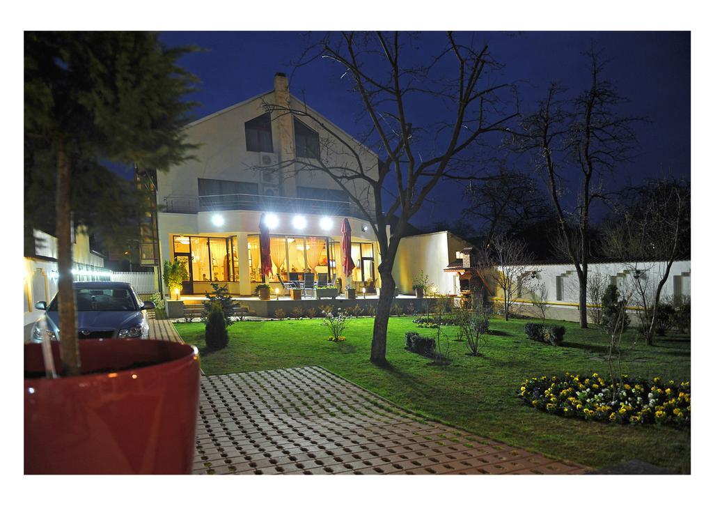 Отель Casa Jasmine Брашов Экстерьер фото